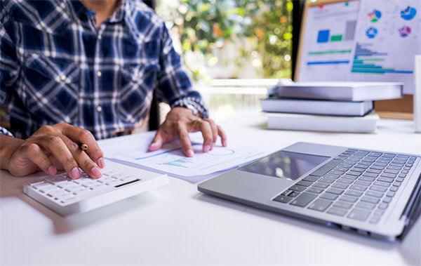 創(chuàng)新企業(yè)預(yù)算管理模式，優(yōu)化資源配置與決策流程