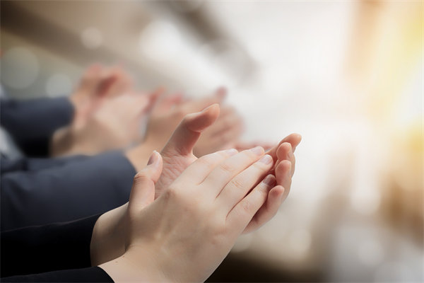 集團人才戰(zhàn)略：如何促進內部流動與外部吸引？