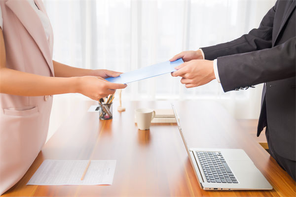 招聘過程中，如何平衡能力與潛力，篩選最佳候選人？