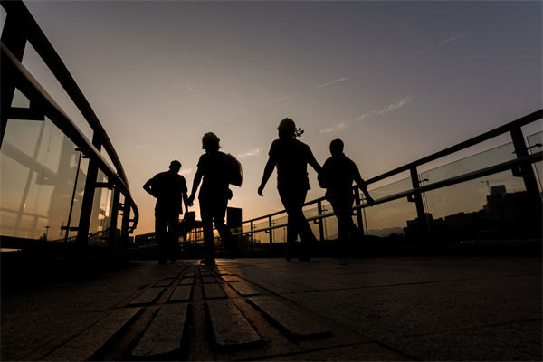 跨部門協(xié)作在精益生產(chǎn)推進(jìn)中的障礙與破解之道是？