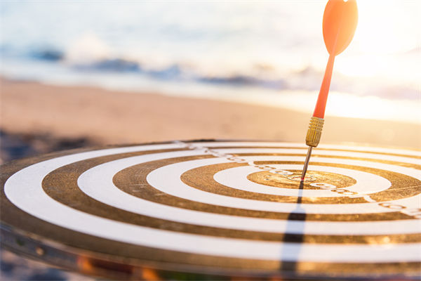 面對(duì)復(fù)雜市場(chǎng)環(huán)境，管理咨詢?nèi)绾屋o助精準(zhǔn)定位市場(chǎng)？