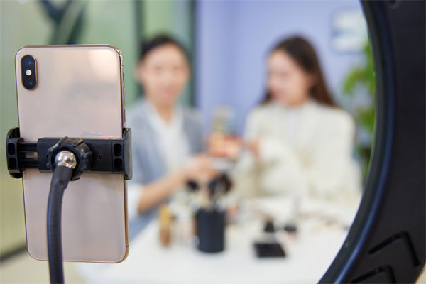 超200名國家一級演員開始做直播，精益生產怎么看？