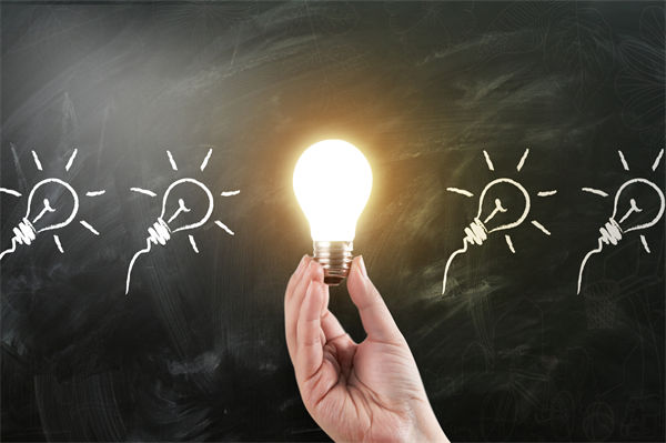 面對(duì)未來(lái)不確定性，集團(tuán)如何調(diào)整管控策略以應(yīng)對(duì)挑戰(zhàn)？