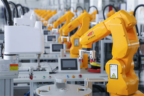 數(shù)字化轉(zhuǎn)型對(duì)制造業(yè)生產(chǎn)管理的深遠(yuǎn)影響有哪些？