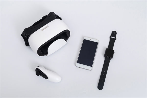 在滾動(dòng)預(yù)算模式下，如何確保預(yù)算的連續(xù)性和前瞻性？