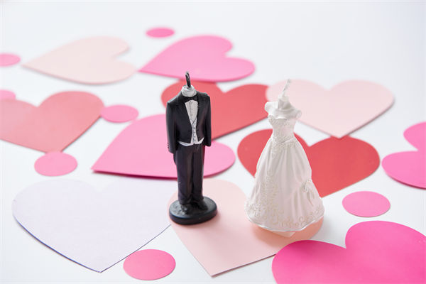 5月10日起結(jié)婚離婚不需要戶(hù)口本，人力資源怎么看？