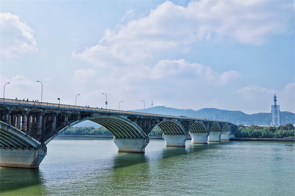 長(zhǎng)沙湘江特大橋突發(fā)大火，組織規(guī)劃管理有何啟示？