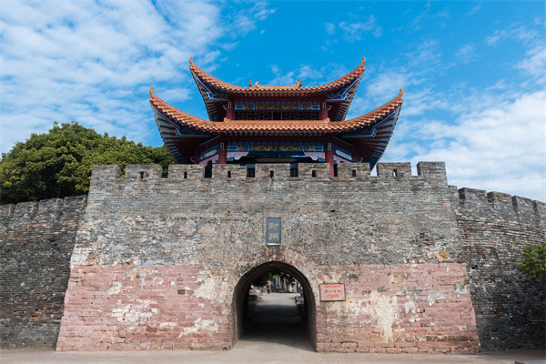 企業(yè)卡在轉(zhuǎn)型關(guān)鍵期難推進(jìn)，肇慶管理咨詢公司有何突圍方案？